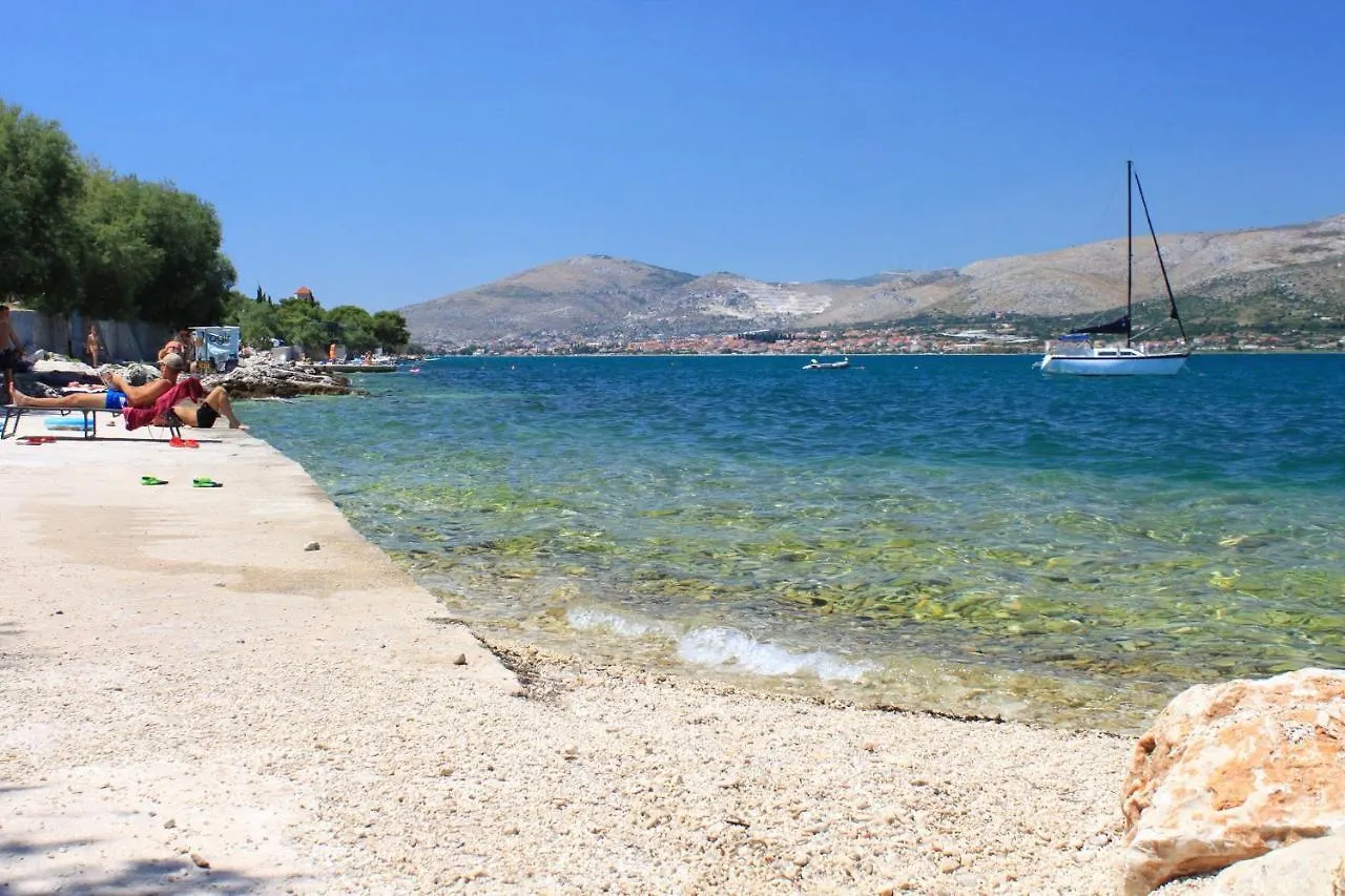 Apartments By The Sea Arbanija, Ciovo - 1085 Trogir 0*,  Horvátország