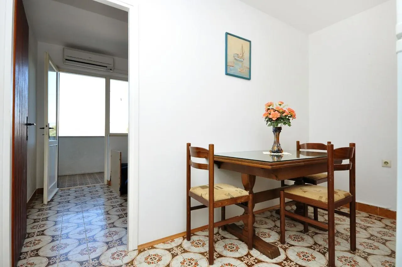 Apartments By The Sea Arbanija, Ciovo - 1085 Trogir